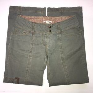 CAbi Women’s 4 Green Kaki Cargo Pants Wide Leg